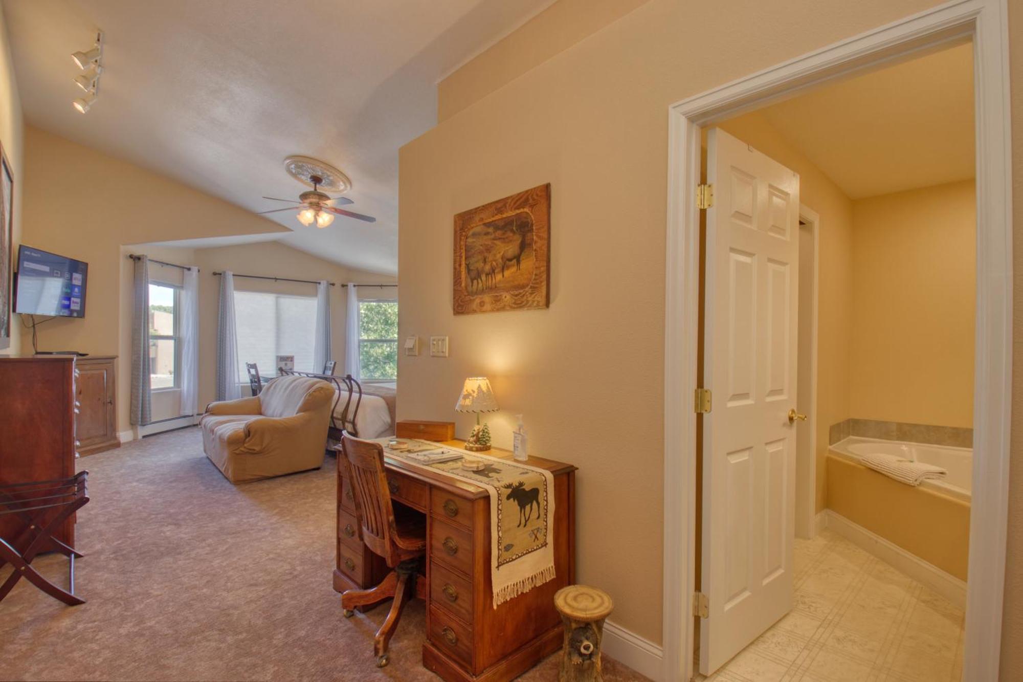 그랑 융티온 Castle Creek Manor B&B 외부 사진