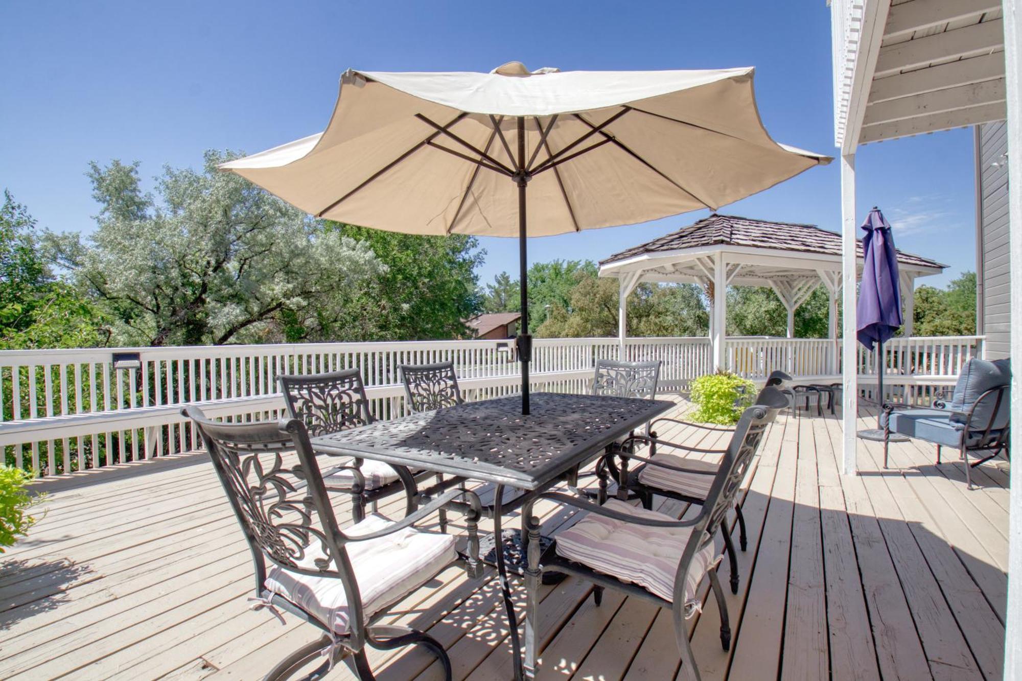 그랑 융티온 Castle Creek Manor B&B 외부 사진