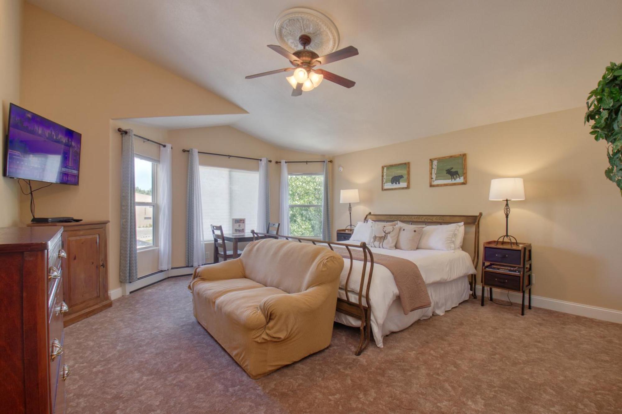 그랑 융티온 Castle Creek Manor B&B 외부 사진
