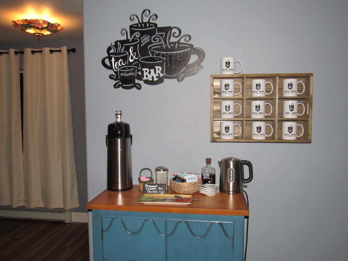 그랑 융티온 Castle Creek Manor B&B 외부 사진